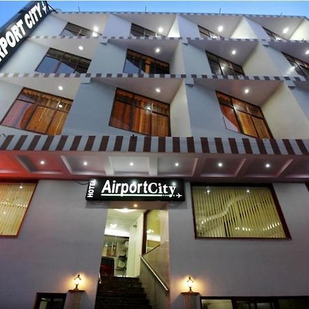 Hotel Airport City Near Delhi International Airport Yeni Delhi Dış mekan fotoğraf